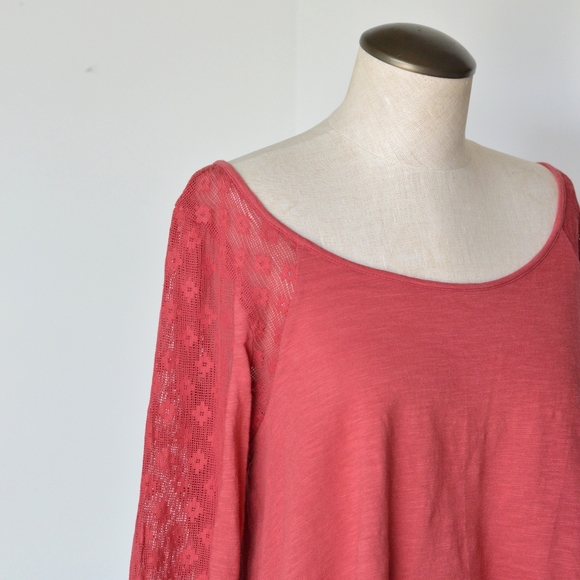 coral long sleeve flowy cropped hem top with lace sleeves, small - Picture 5 of 11